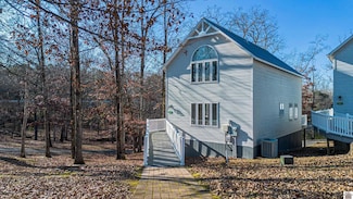 311 Bayside Dr, Grand Rivers, KY 42045