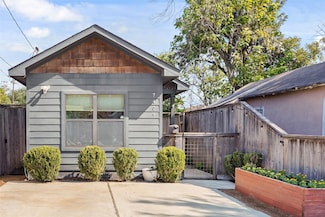 7409 Avenue K, Houston, TX 77011