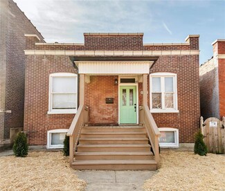 4320 Ellenwood Ave, Saint Louis, MO 63116