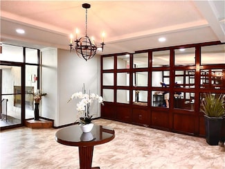 325 King St Unit 6J, Port Chester, NY 10573