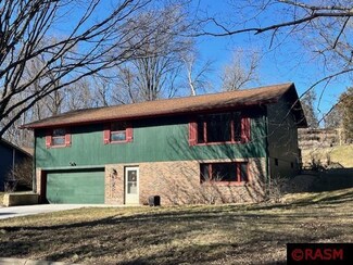 1220 1220 Church St, St. Peter, MN 56082