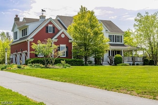 53 Heather Ln, Belle Mead, NJ 08502