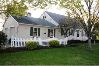 16 Chester St, Turners Falls, MA 01376