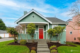 68 NE Sunset St, Poulsbo, WA 98370