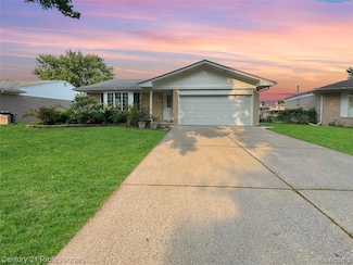 39162 Faith Dr, Sterling Heights, MI 48310