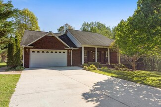 2808 Carson Cir, Cookeville, TN 38506