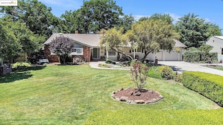 2825 Taylor Ln, Byron, CA 94514