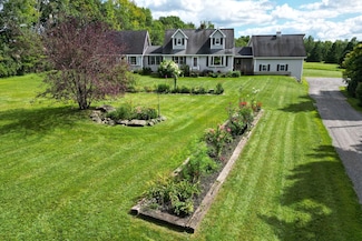 34 Stephen's Ln, Plymouth, ME 04969