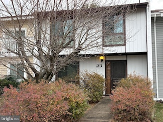 23 Monarch Dr, Sterling, VA 20164