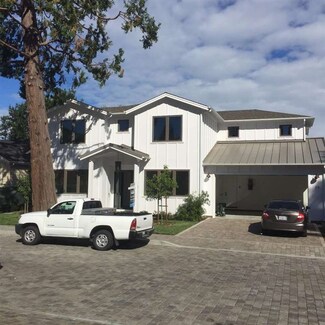 18 Rossi Ln, Redwood City, CA 94061