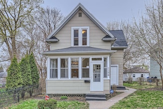 1156 Marion St, Saint Paul, MN 55117
