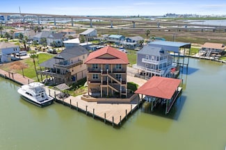 12 Kingfish Ln, Freeport, TX 77541