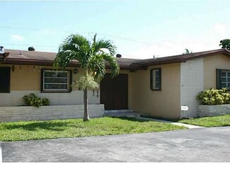 1085 NE 176th St, North Miami Beach, FL 33162