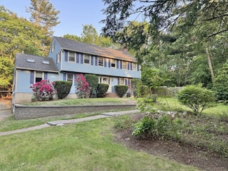 93 Faith Dr, Hampstead, NH 03841