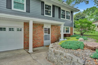 619 Alden Dr, Auburn, NE 68305