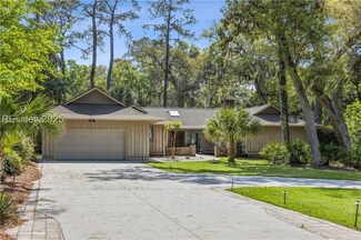 2 Red Maple Rd, Hilton Head Island, SC 29928