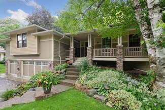 220 Glenbrook Rd N, Wayzata, MN 55391