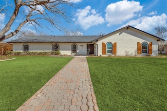 2510 Canterbury Dr, Carrollton, TX 75006