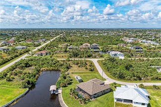 10471 Poughkeepsie Cir, South Gulf Cove, FL 33981