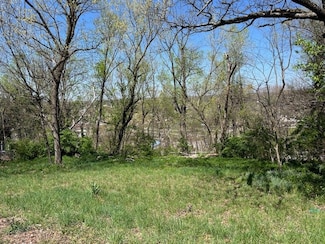 607 E Milum Ave, Harrison, AR 72601