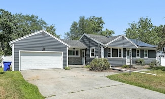 98 Mildred Ave, Springfield, MA 01104