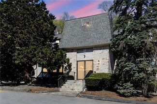1560 Douglas Ave Unit B19, North Providence, RI 02904