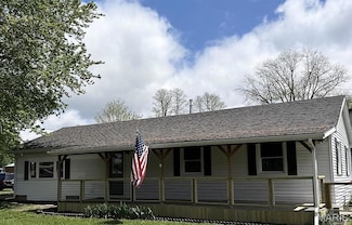 310 N Bond St, Vandalia, IL 62471