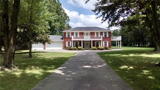 992 Elm Springs Rd, Elm Springs, AR 72762