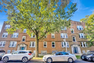 3019 W Cullom Ave Unit 2, Chicago, IL 60618