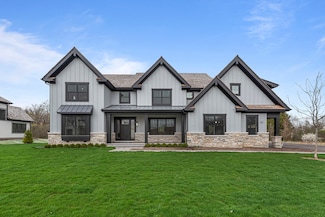 301 Briarwood Ln, Lincolnshire, IL 60069