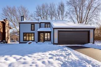 3437 Summerhill Dr, Woodridge, IL 60517