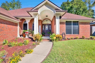 2101 Pin High Dr, Pensacola, FL 32526
