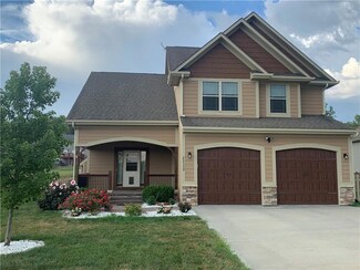 22359 W Cedar St, Tonganoxie, KS 66086