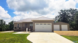 185 Woodland Rd, Boaz, AL 35956