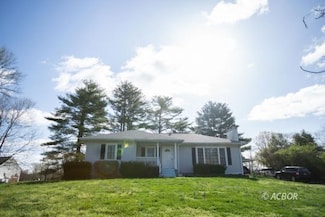 7180 Radford Rd, Athens, OH 45701