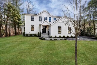 102 Thurston Rd Unit 100, Newton Upper Falls, MA 02464