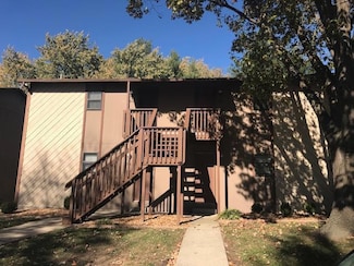130 Ashley Dr, Fairview Heights, IL 62208