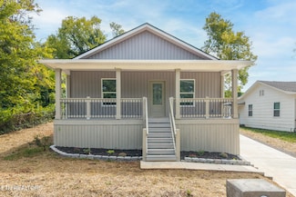 1810 Reynolds St, Knoxville, TN 37921