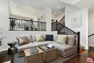 6021 Dawn Creek Unit 13, Playa Vista, CA 90094