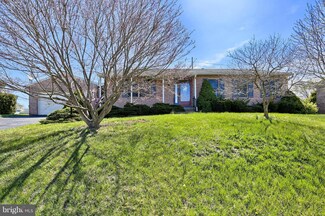 340 Chartridge Dr, Hagerstown, MD 21742