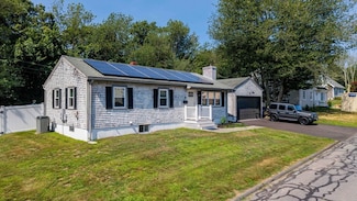 60 Maitland St, Fairhaven, MA 02719
