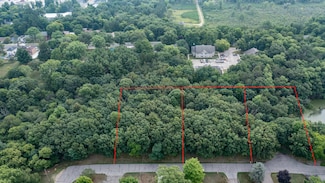 419 S Harrison St, Waupaca, WI 54981
