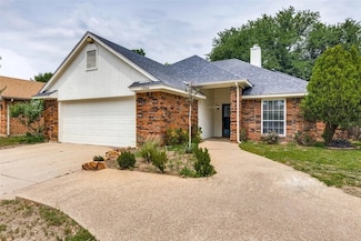 1864 Kings Canyon Cir, Fort Worth, TX 76134