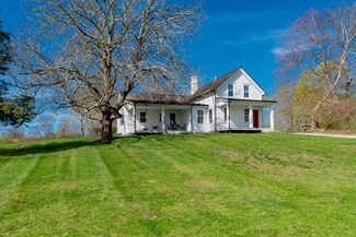 47 Puncatest Neck Rd, Tiverton, RI 02878