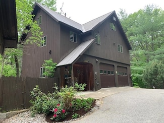 121 Charlotte Point Rd, Madison, NH 03849