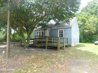 321 Perks St, Laurinburg, NC 28352