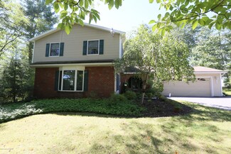 180 N Pioneer Ave, Shavertown, PA 18708