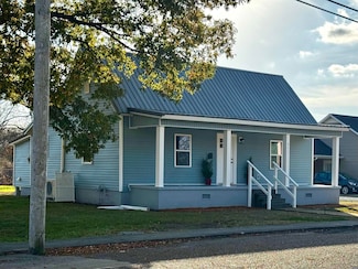 311 Jackson St, Martin, TN 38237