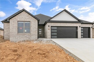 7751 Range Ave, Springdale, AR 72762