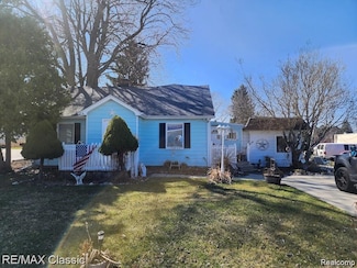 5612 Main St, Lexington, MI 48450